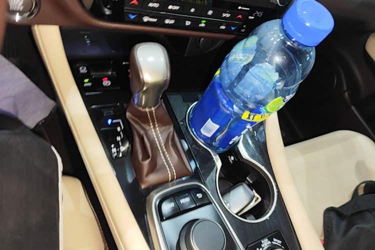Used Lexus RX 2016 300 4x4 Elegant Edition China V-standard Gear Lever