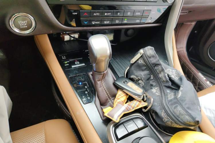 Used Lexus RX 2016 300 Two-Wheel Drive Comfort Edition China V Standard Gear Lever