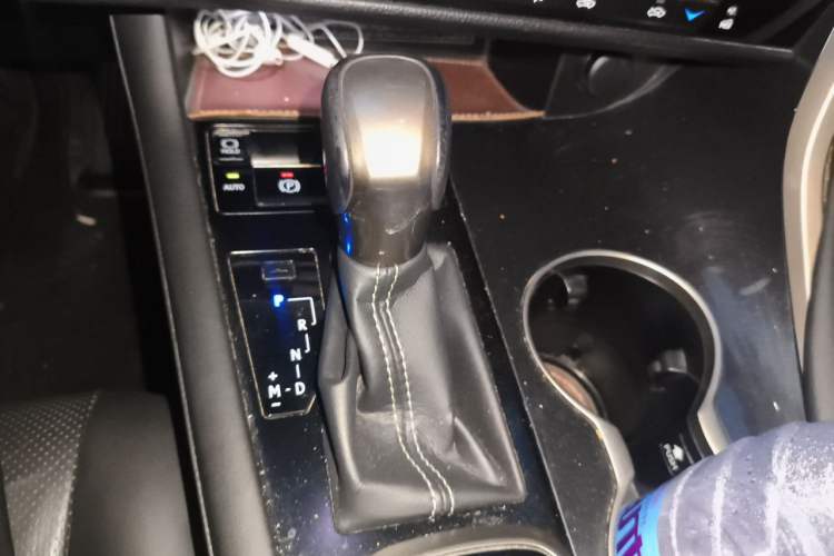 Used Lexus RX 2016 300 4x4 Elegant Edition China VI Gear Lever