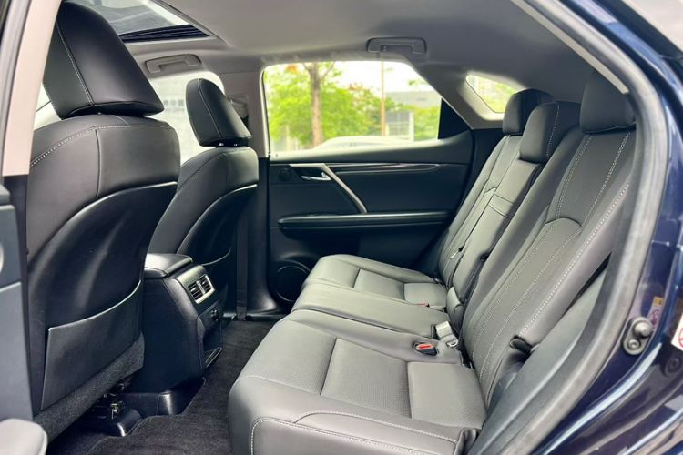 Used Lexus RX 2016 300 Two-Wheel Drive Elite Version China V Standard Interior 4
