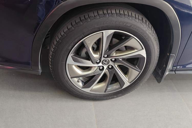 Used Lexus RX 2016 300 4x4 Elegant Edition China V-standard Left Front Wheel Hub