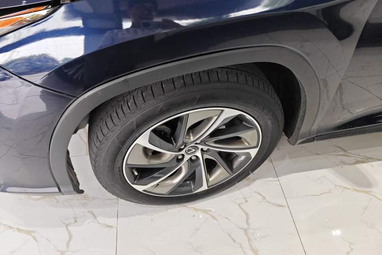 Used Lexus RX 2016 300 4x4 Elegant Edition China V-standard Left Front Wheel Hub