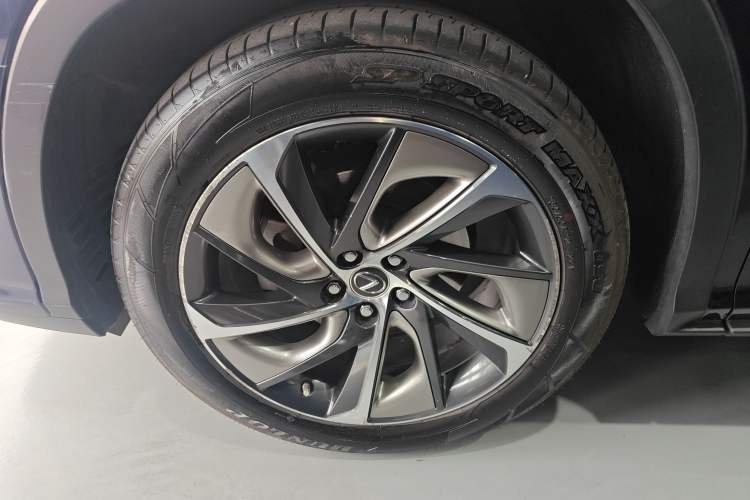 Used Lexus RX 2016 300 4x4 Elegant Edition China VI Left Front Wheel Hub