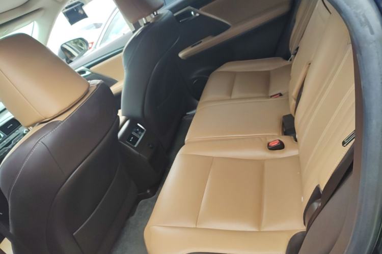 Used Lexus RX 2016 300 4x4 Elegant Edition China V-standard Left Rear Seat