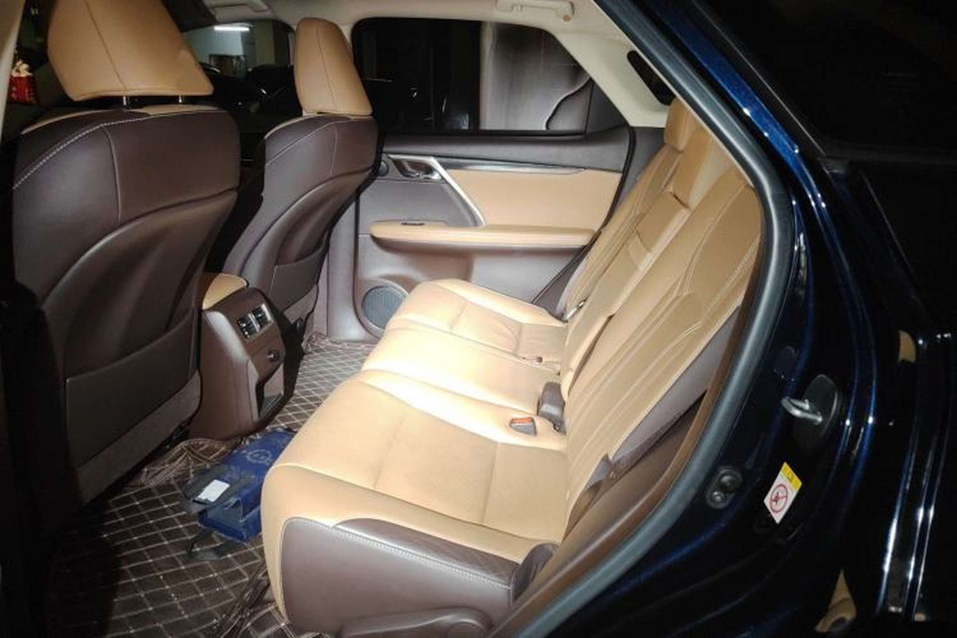 Used Lexus RX 2016 300 4x4 Elegant Edition China V-standard Left Rear Seat