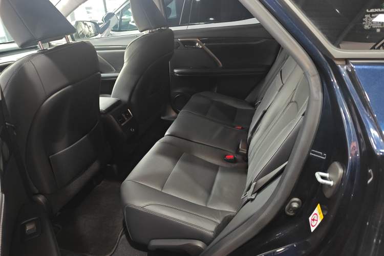 Used Lexus RX 2016 300 4x4 Elegant Edition China VI Left Rear Seat