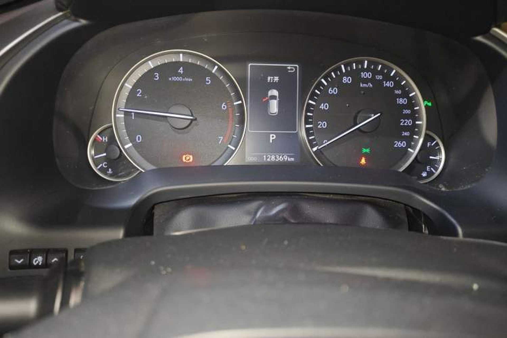 Used Lexus RX 2016 300 4x4 Elegant Edition China V-standard Odometer Close Up