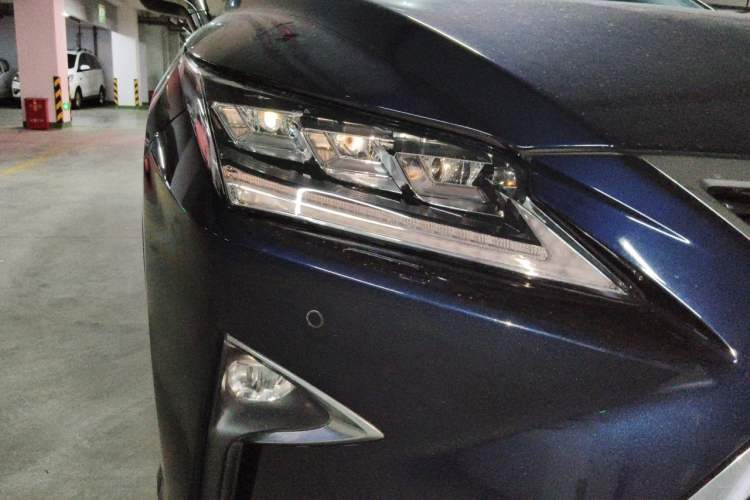 Used Lexus RX 2016 300 4x4 Elegant Edition China V-standard Right Front Headlight