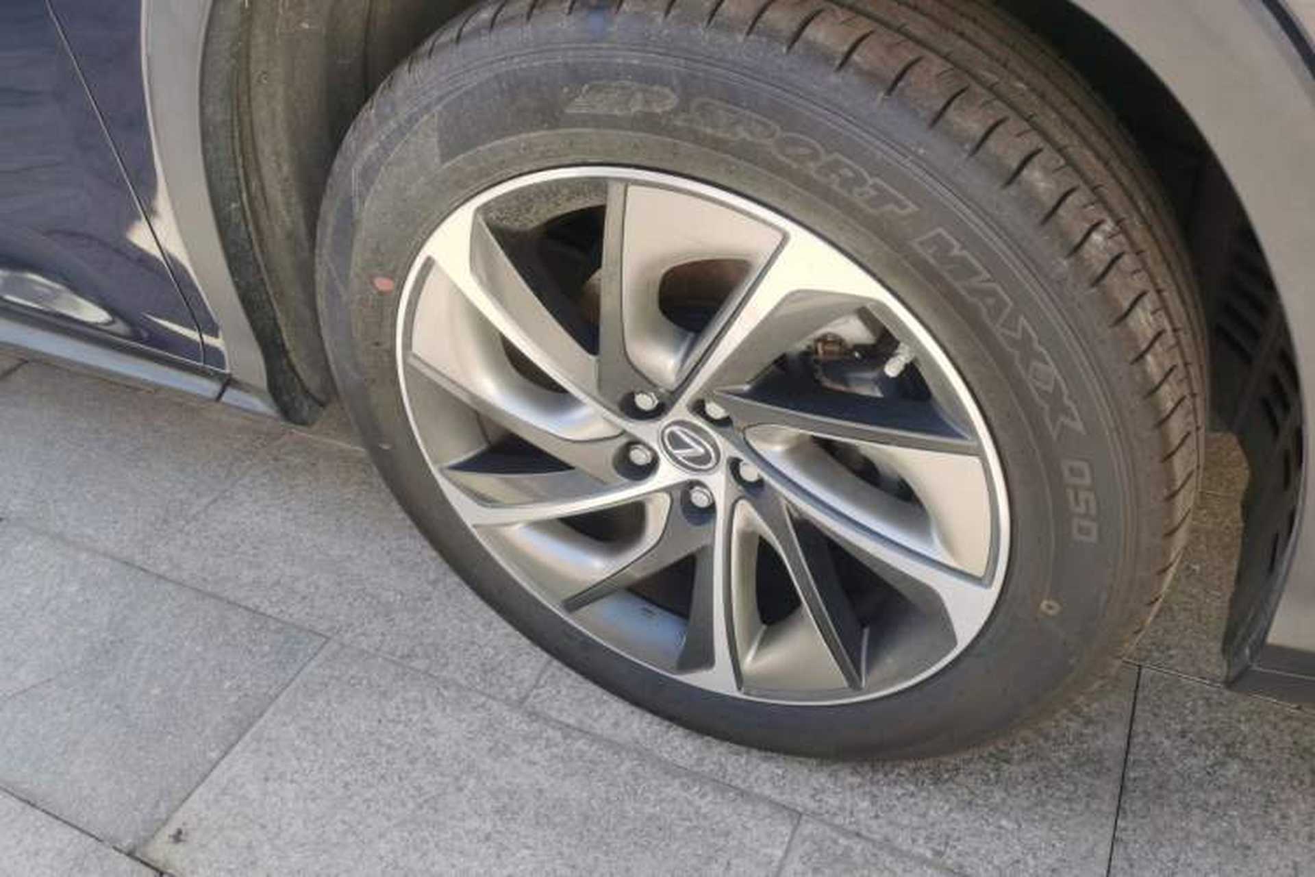 Used Lexus RX 2016 300 4x4 Elegant Edition China V-standard Right Front Wheel Hub