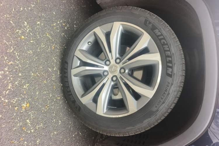 Used Lexus RX 2016 450h Four-Wheel Drive Luxury Edition Right Front Wheel Hub