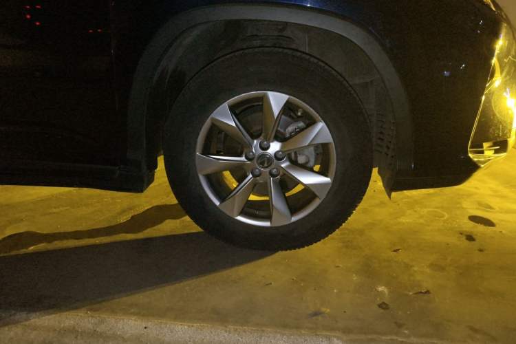 Used Lexus RX 2016 300 Two-Wheel Drive Comfort Edition China V Standard Right Front Wheel Hub