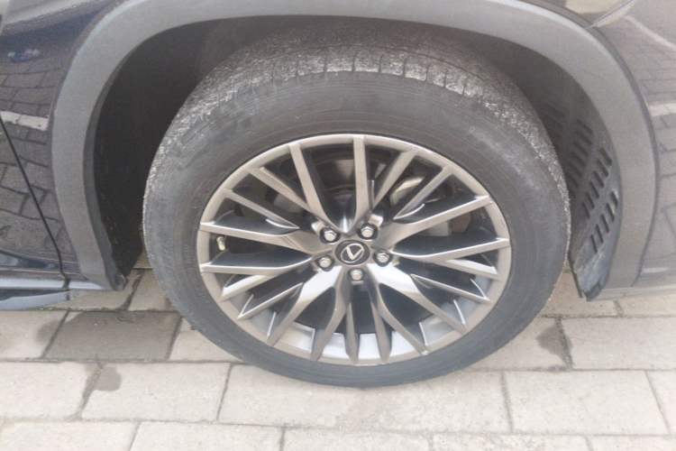 Used Lexus RX 2016 300 4x4 F SPORT Version China V Standard Right Front Wheel Hub