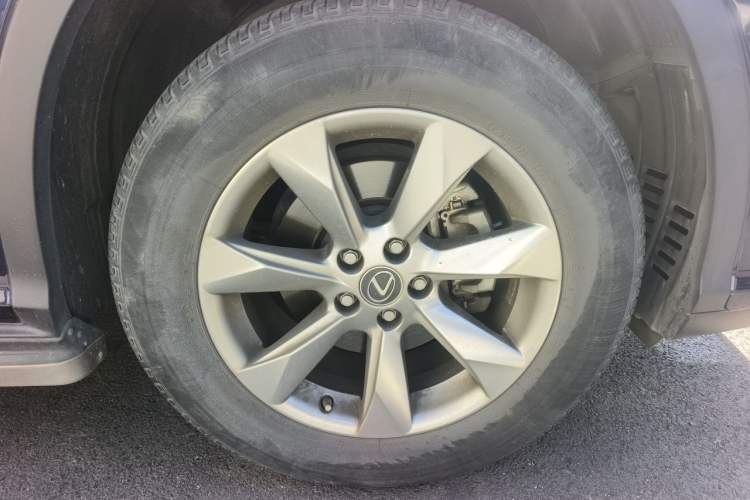 Used Lexus RX 2016 300 Two-Wheel Drive Elite Edition China VI Standard Right Front Wheel Hub