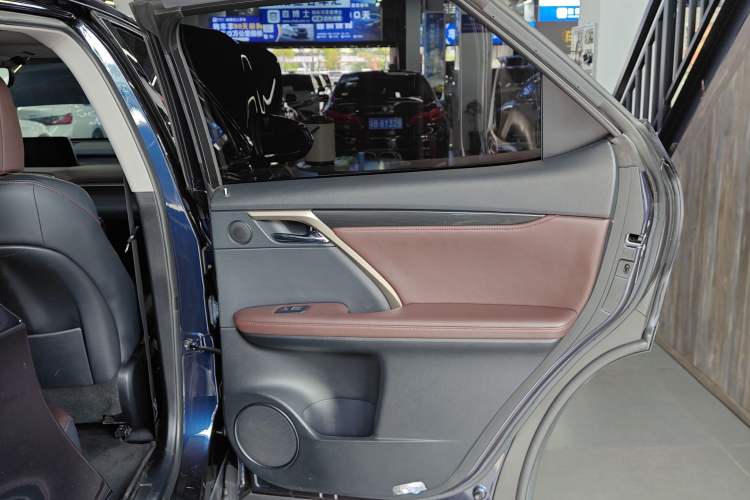 Used Lexus RX 2016 300 4x4 Elegant Edition China V-standard Right Rear Door Interior