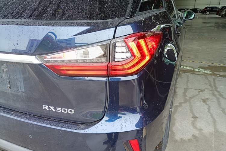Used Lexus RX 2016 300 4x4 Elegant Edition China V-standard Right Rear Taillight