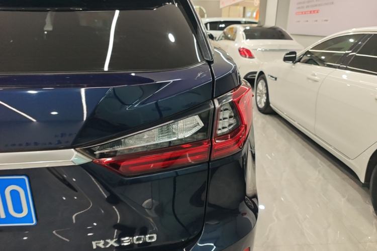 Used Lexus RX 2016 300 4x4 Elegant Edition China V-standard Right Rear Taillight