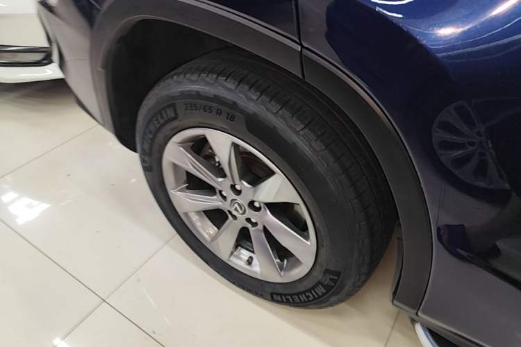 Used Lexus RX 2016 300 Two-Wheel Drive Elite Version China V Standard Right Rear Wheel Hub