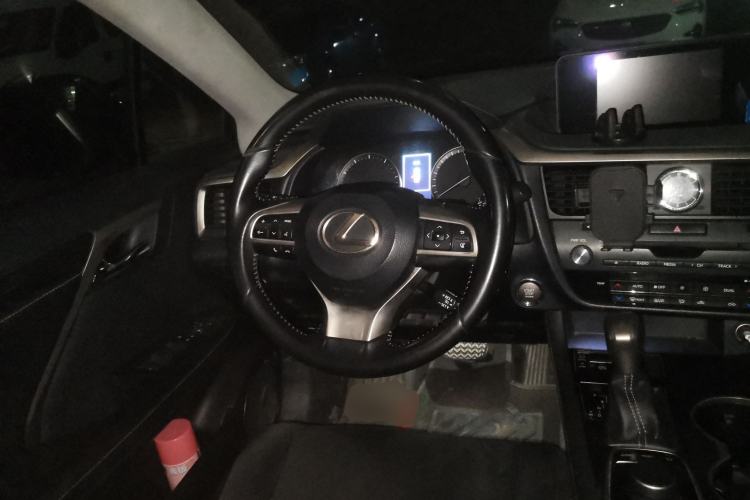 Used Lexus RX 2016 300 Two-Wheel Drive Comfort Edition China VI Standard Steering Wheel