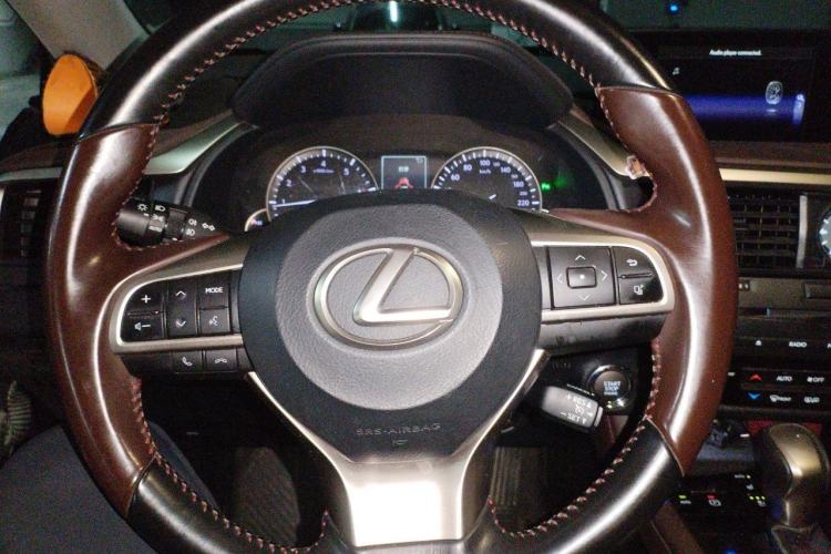 Used Lexus RX 2016 300 4x4 Elegant Edition China VI Steering Wheel