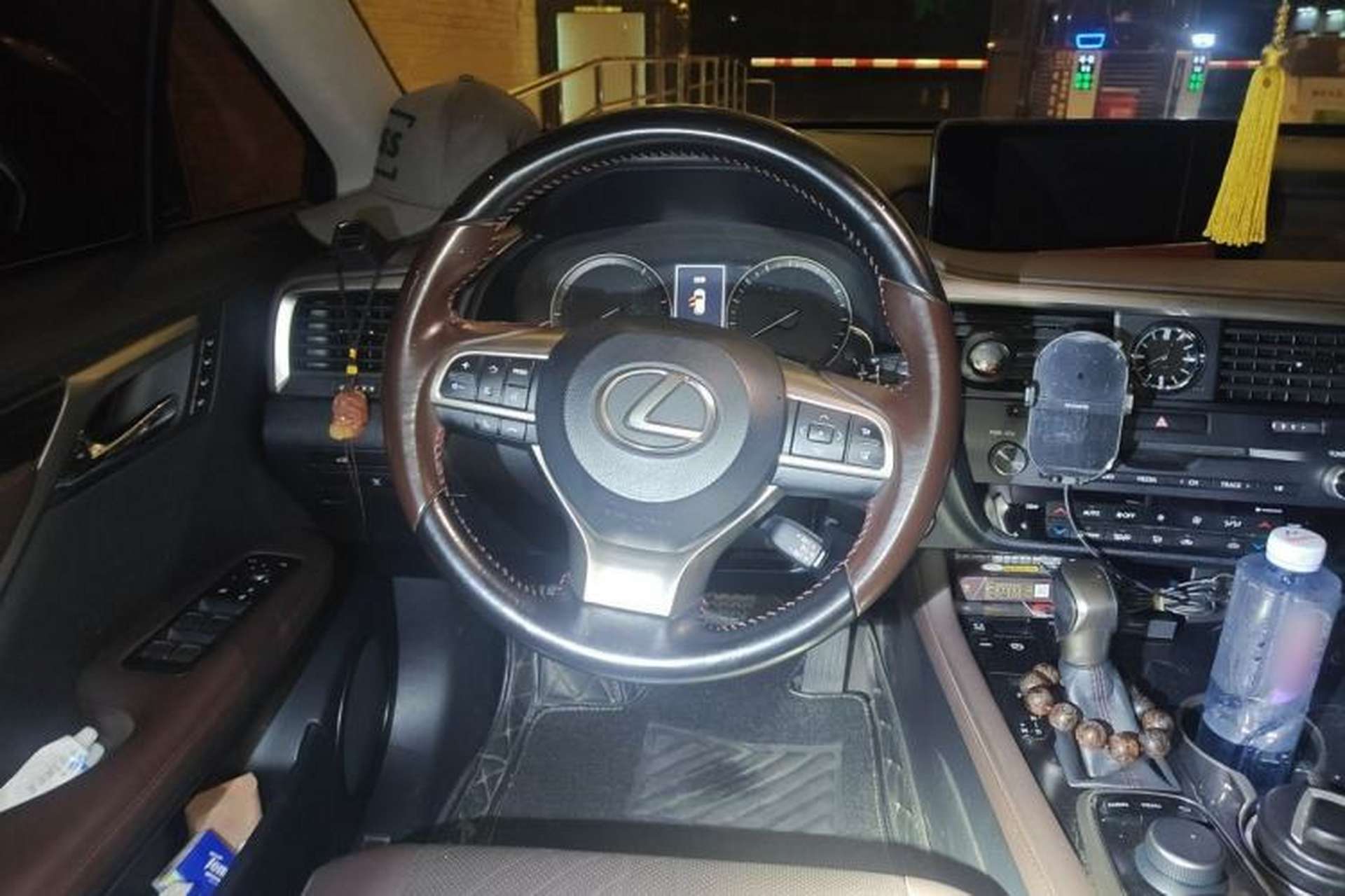 Used Lexus RX 2016 300 4x4 Elegant Edition China V-standard Steering Wheel