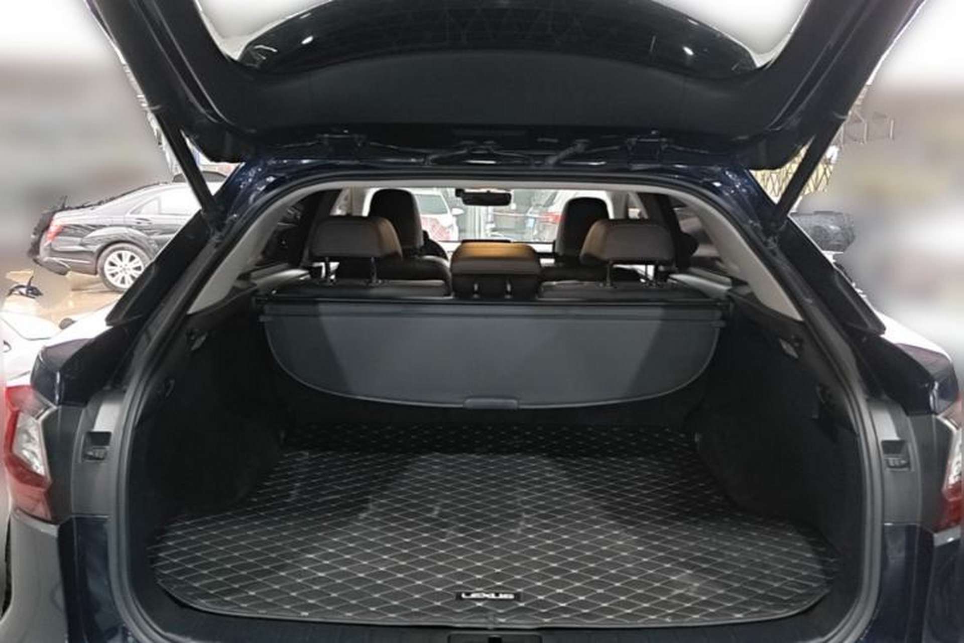 Used Lexus RX 2016 300 4x4 Elegant Edition China VI Trunk