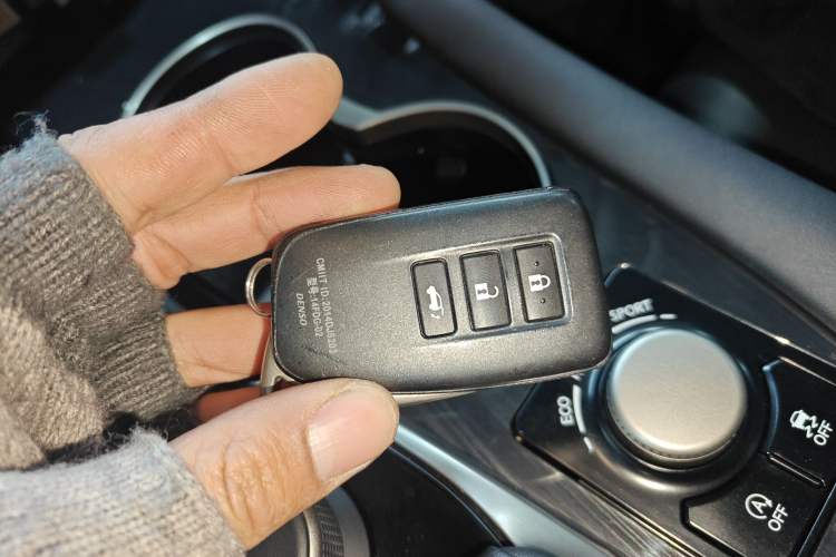 Used Lexus RX 2016 300 4x4 Elegant Edition China VI Vehicle Key