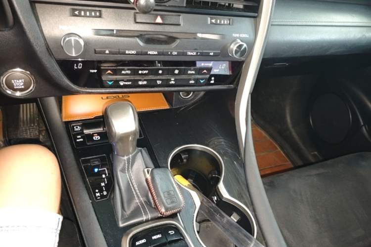 Used Lexus RX 2016 300 Two-Wheel Drive Elite Version China V Standard Gear Lever
