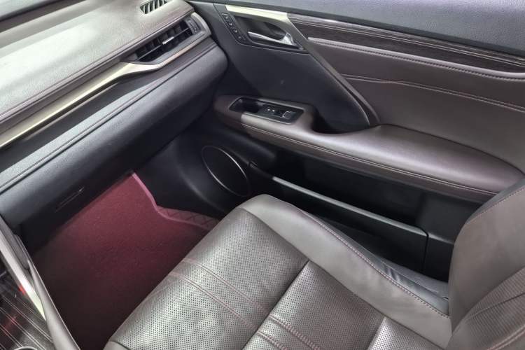 Used Lexus RX 2016 450h Four-Wheel Drive Premium Edition Interior 8