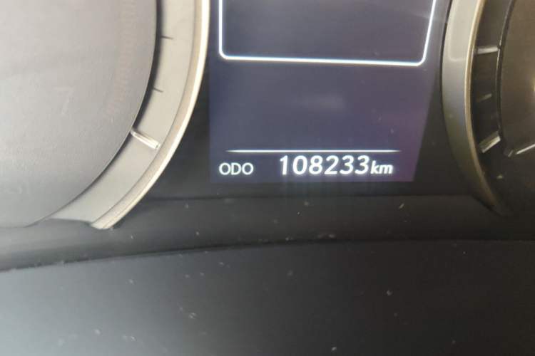 Used Lexus RX 2016 450h Four-Wheel Drive Premium Edition Odometer Close Up
