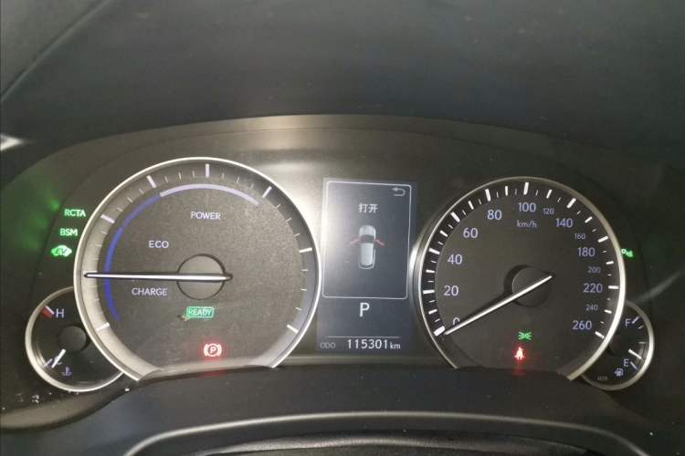 Used Lexus RX 2016 450h Four-Wheel Drive Premium Edition Odometer Close Up