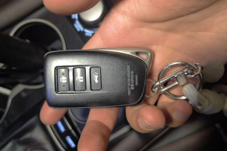 Used Lexus RX 2016 300 4x4 Elegant Edition China VI Vehicle Key