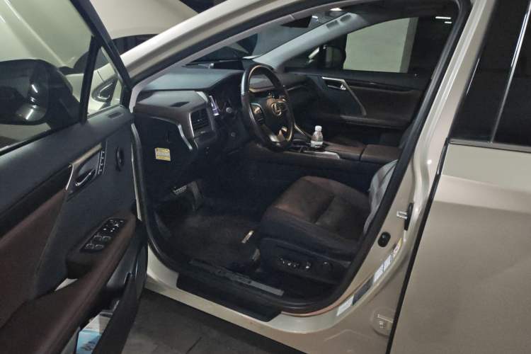 Used Lexus RX 2016 300 4x4 Elegant Edition China V-standard Driver Seat