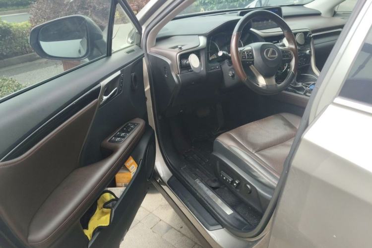 Used Lexus RX 2016 300 Two-Wheel Drive Comfort Edition China VI Standard Driver Seat