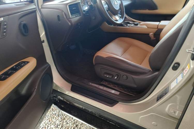 Used Lexus RX 2016 300 4x4 Elegant Edition China V-standard Driver Seat