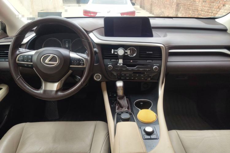 Used Lexus RX 2016 300 Two-Wheel Drive Elite Version China V Standard Interior 2