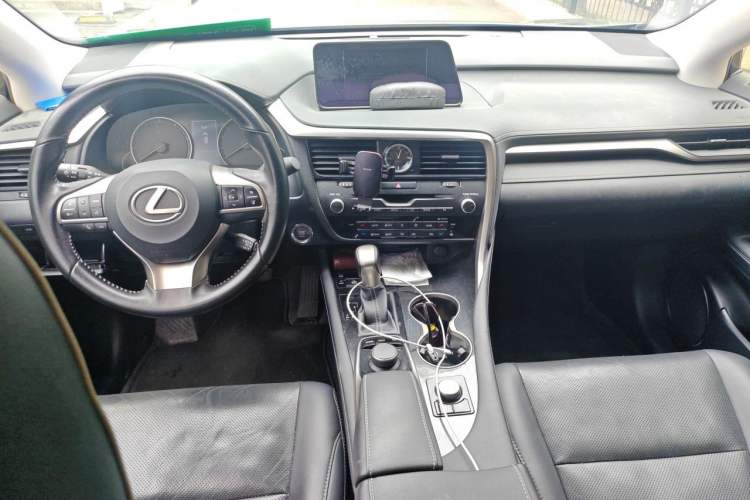 Used Lexus RX 2016 300 Two-Wheel Drive Comfort Edition China V Standard Interior 2