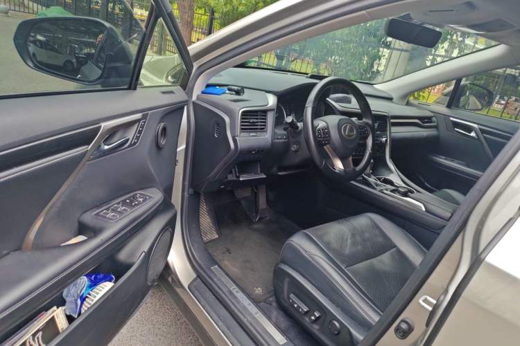 Used Lexus RX 2016 300 Two-Wheel Drive Comfort Edition China V Standard Interior 3