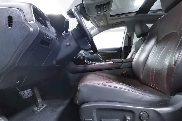 Used Lexus RX 2016 300 4x4 Luxury Edition China V Standard Interior 4