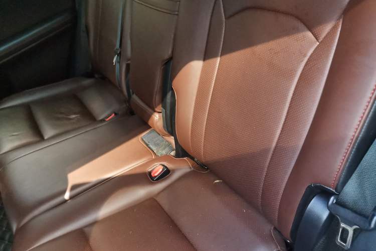 Used Lexus RX 2016 300 Two-Wheel Drive Elite Version China V Standard Left Rear Seat