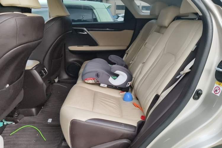 Used Lexus RX 2016 300 4x4 Elegant Edition China V-standard Left Rear Seat