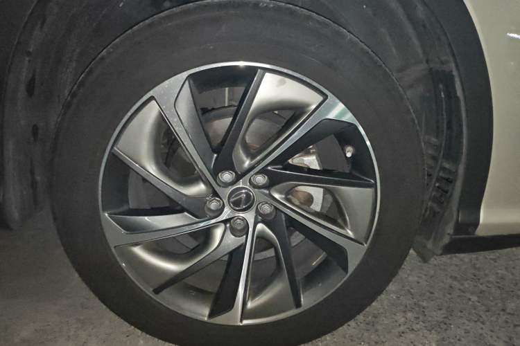 Used Lexus RX 2016 300 4x4 Elegant Edition China V-standard Right Front Wheel Hub