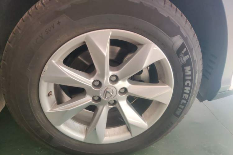 Used Lexus RX 2016 300 Two-Wheel Drive Comfort Edition China V Standard Right Front Wheel Hub
