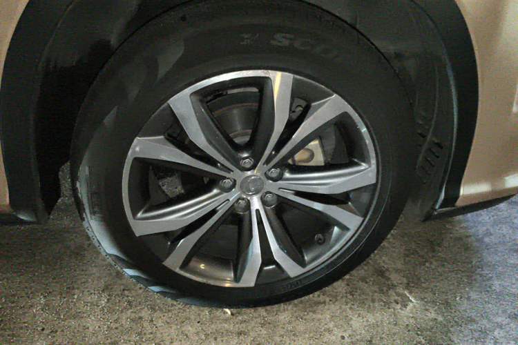 Used Lexus RX 2016 450h Four-Wheel Drive Premium Edition Right Front Wheel Hub