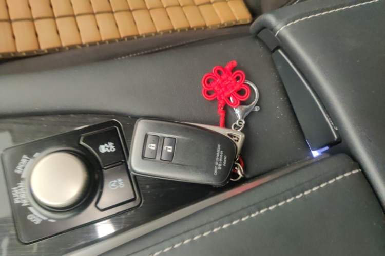 Used Lexus RX 2016 300 Two-Wheel Drive Comfort Edition China V Standard Vehicle Key