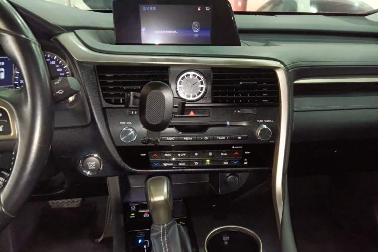 Used Lexus RX 2016 300 Two-Wheel Drive Elite Edition China VI Standard Audio And AC Panel
