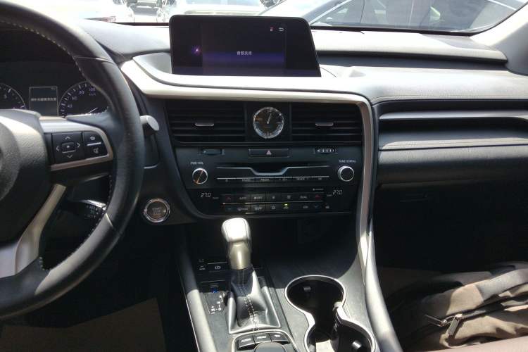 Used Lexus RX 2016 300 Two-Wheel Drive Elite Edition China VI Standard Audio And AC Panel