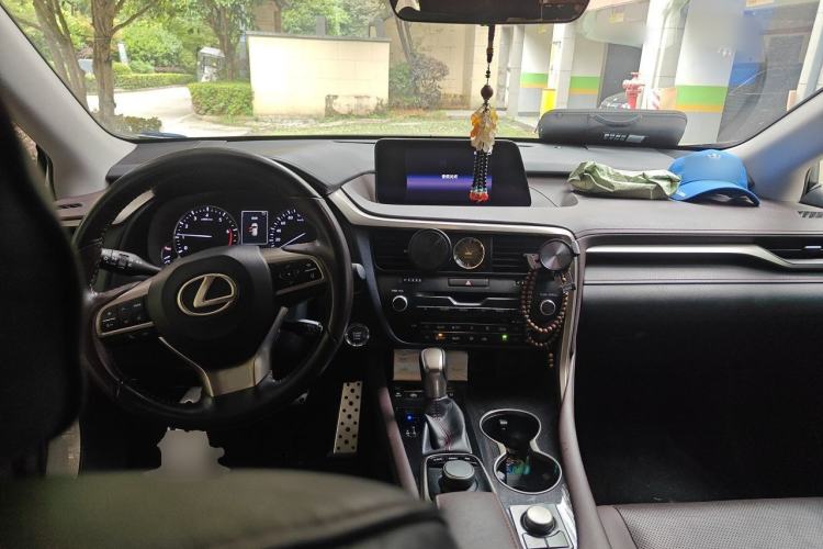 Used Lexus RX 2016 300 4x4 Elegant Edition China VI Center Console