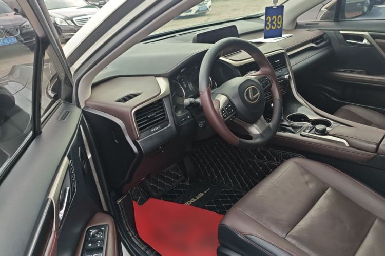 Used Lexus RX 2016 300 4x4 Elegant Edition China VI Driver Seat