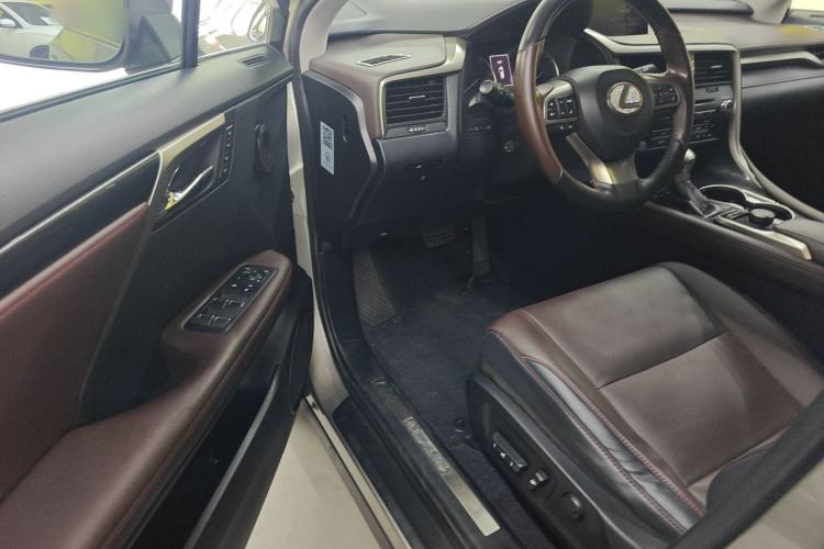 Used Lexus RX 2016 300 4x4 Elegant Edition China V-standard Driver Seat