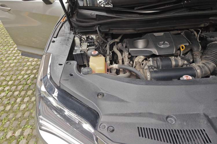 Used Lexus RX 2016 300 4x4 Elegant Edition China VI Engine Bay Right